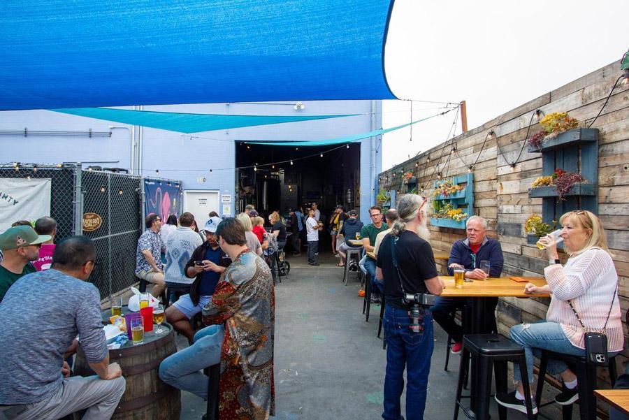 El Segundo Brewing Taproom Patio